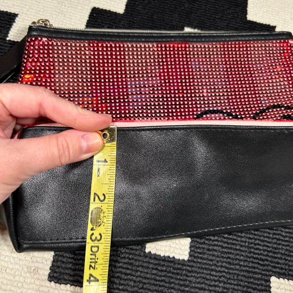 VICTORIA’S SECRET, sequined clutch!! - Picture 7 of 9